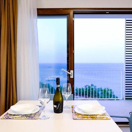 Sol Y Mar Camere E Appartamenti 卡斯泰拉马莱 外观 照片