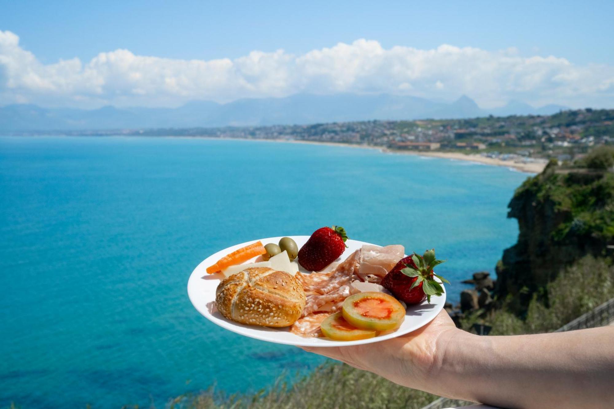 Sol Y Mar Camere E Appartamenti 卡斯泰拉马莱 外观 照片